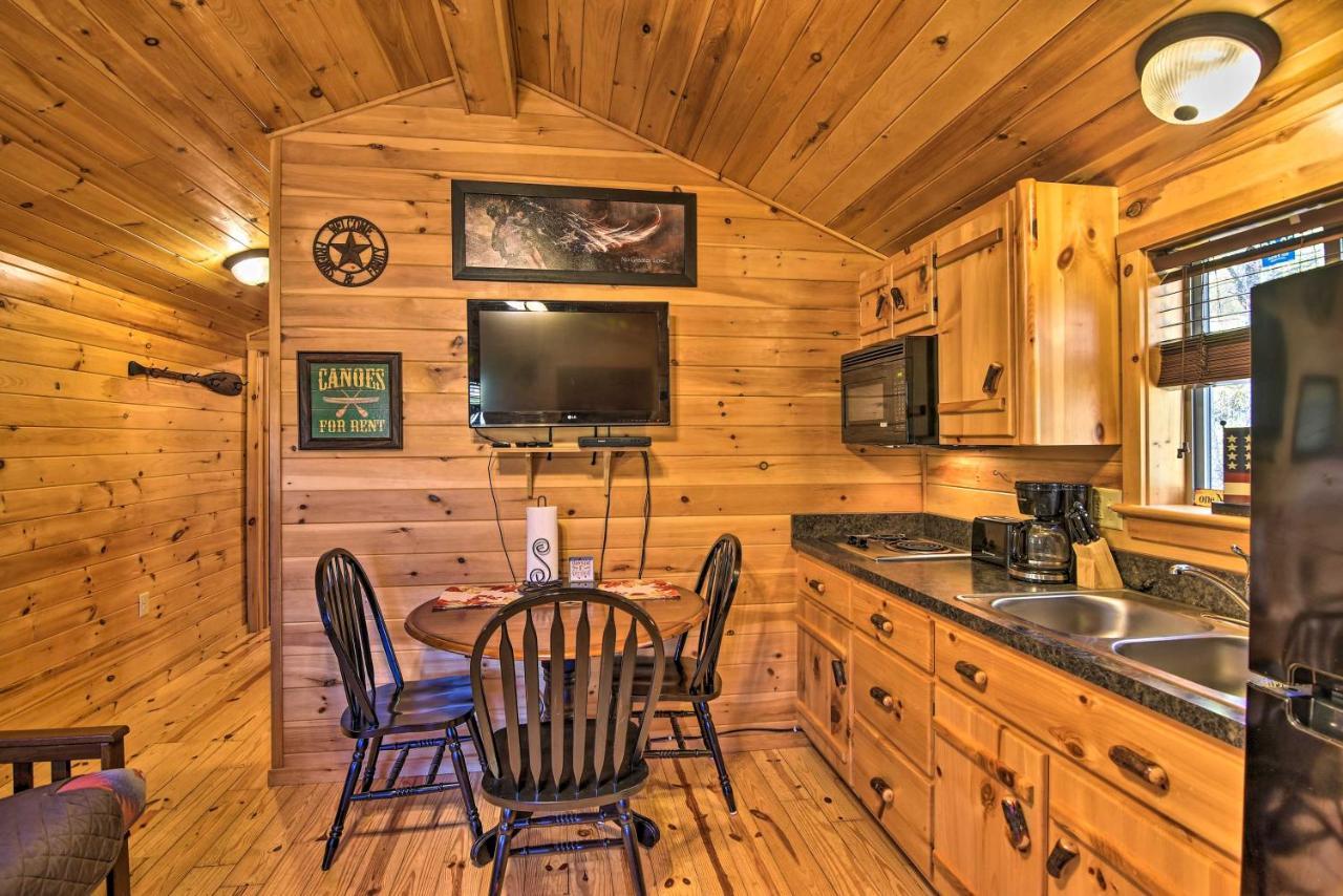 Rural Cabin Hideaway With Fire Pit And Mtn Views! Parsons Esterno foto