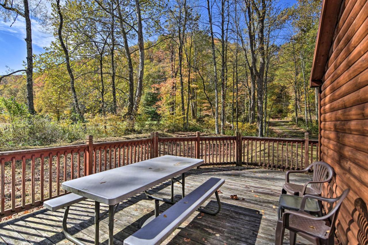 Rural Cabin Hideaway With Fire Pit And Mtn Views! Parsons Esterno foto