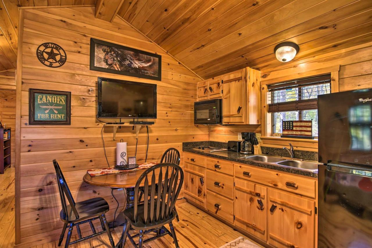 Rural Cabin Hideaway With Fire Pit And Mtn Views! Parsons Esterno foto