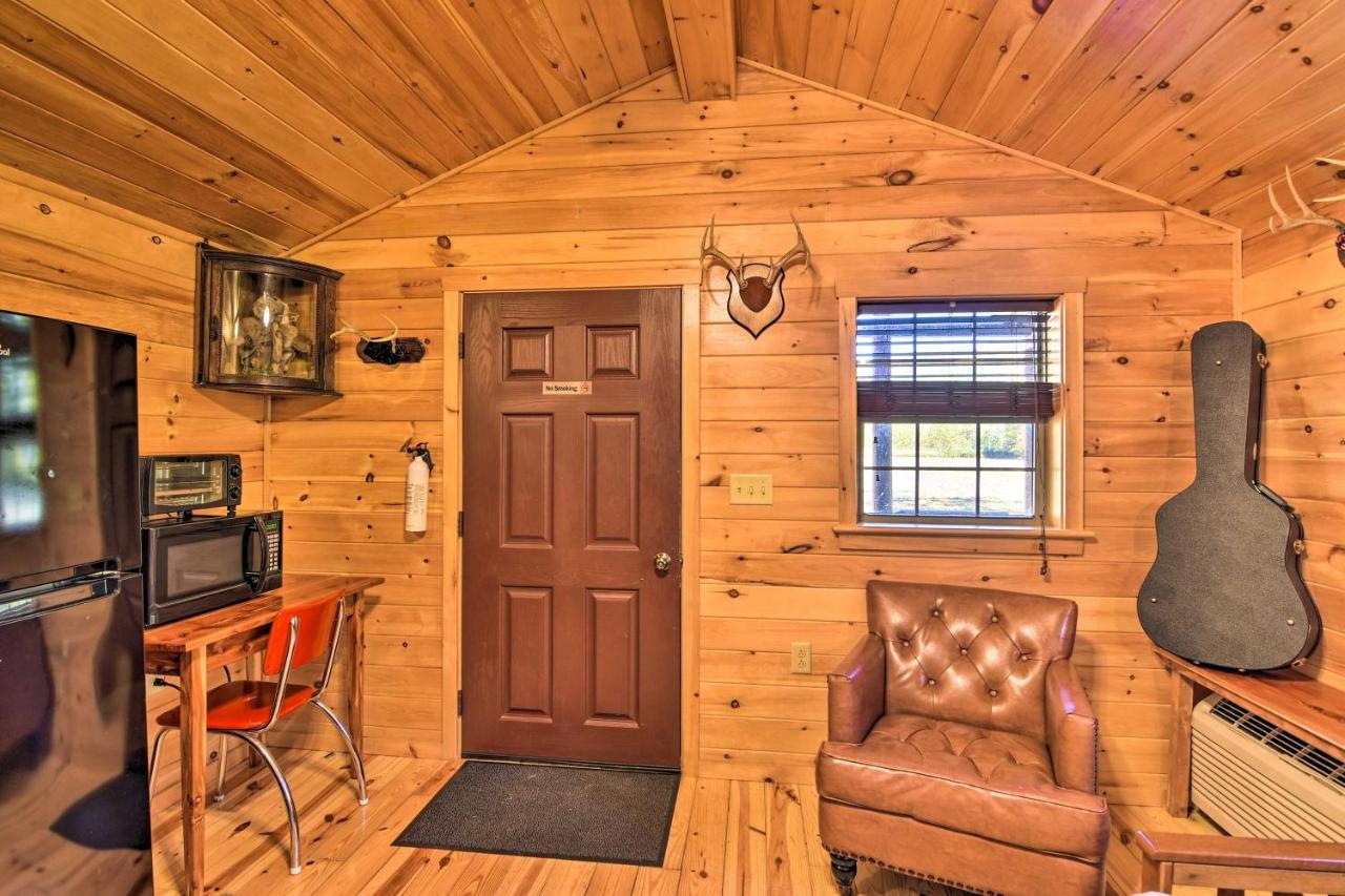Rural Cabin Hideaway With Fire Pit And Mtn Views! Parsons Esterno foto